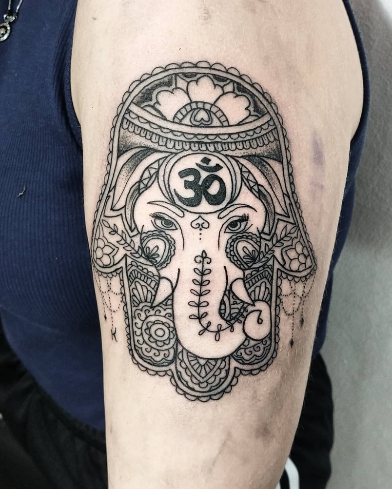 Tatuaje de cacique en Blitzkrieg Tattoo
